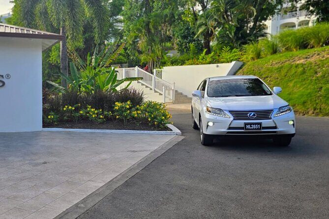 Airport Transfer to Secrets Resort and Spa (Round Trip) - An In-Depth Look at the Airport Transfer Experience in St. Lucia