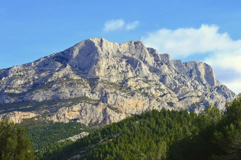 Aix-en-Provence by Electric Tourist Train  Paul Cezanne Tour - Key Points