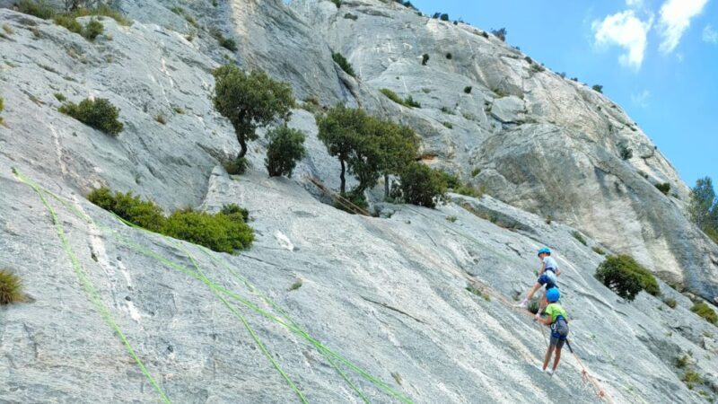 Aix-en-Provence : Climbing class on the Sainte-Victoire - An In-Depth Look at the Climbing Experience on Sainte-Victoire