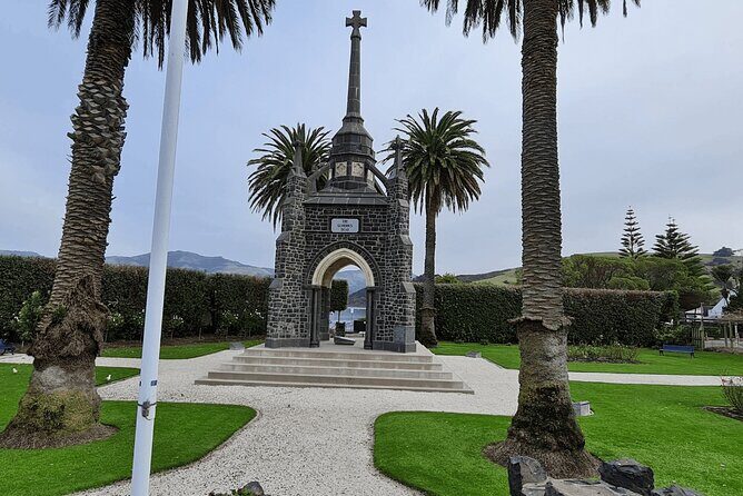 Akaroa and Akaroa Dolphins Day Tour - Key Points