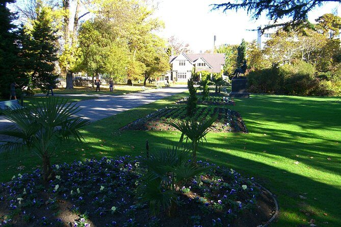 Akaroa Shore Excursion: Banks Peninsula, Christchurch City Tour and Jet Boat on Waimak River - FAQ