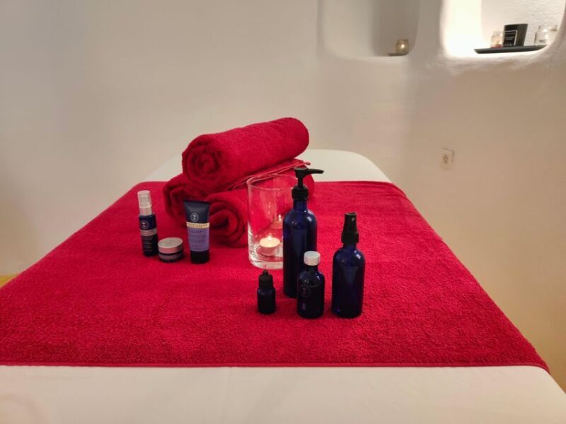 Akrotiri: Aromatherapy Couples Massage - Who Is This Experience Best For?