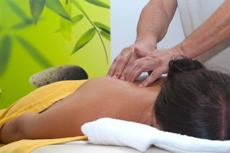 Akrotiri: Singles' Aromatherapy Massages - Key Points