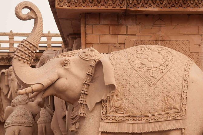 Akshardham Temple Exhibition Light and Water Show with Transfers - FAQ