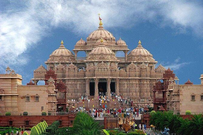 Akshardham Temple Tour Delhi, World's largest Hindu temple visit! - Exploring the Akshardham Temple: A Practical Review