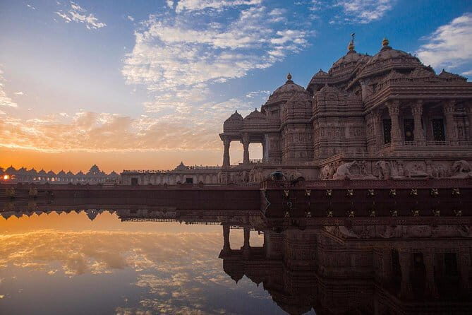 Akshardham Temple with Walk in the Green Paradise of Rajghat and Shanti Van - Exploring the Itinerary in Detail