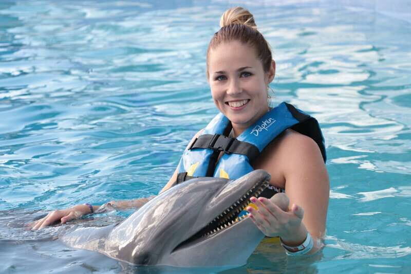 Akumal: Dolphin Encounter - A Closer Look at the Experience
