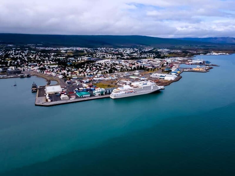Akureyri: Super Jeep Tour with Icelandic Snacks - Key Points