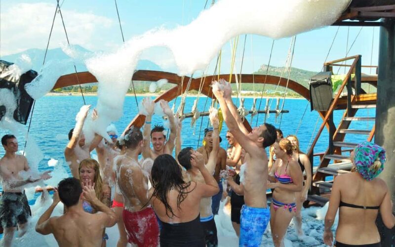 Alanya: Luxury Mega Pirate Boat W/ Lunch, Drinks & Transfer - Final Thoughts: Is This the Right Tour for You?