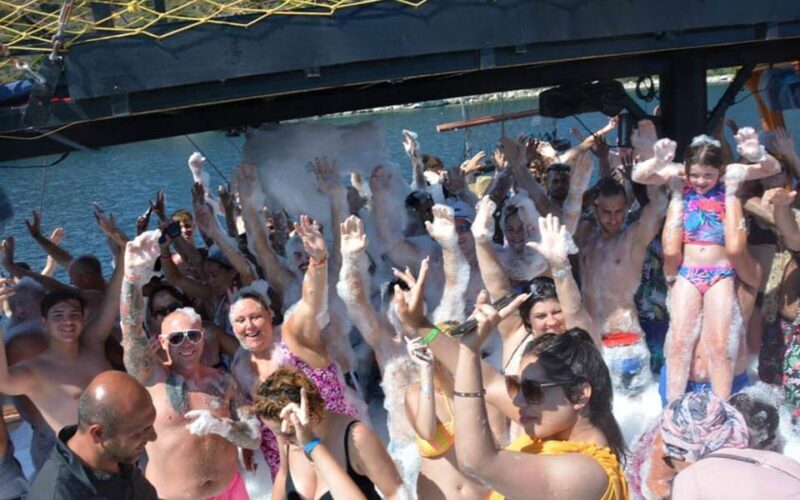 Alanya: Luxury Mega Pirate Boat W/ Lunch, Drinks & Transfer - FAQ about the Alanya Pirate Boat Tour