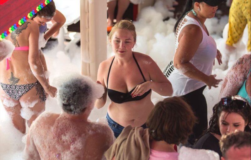 Alanya: Pirate Boat Tour with Buffet Lunch and Drinks - Experience the Best of Alanya with the Pirate Boat Tour