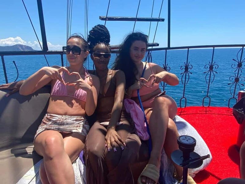 Alanya: Pirate Boat Tour with Lunch & Unlimited Soft Drinks - The Itinerary: What You Can Expect from This Pirate Adventure