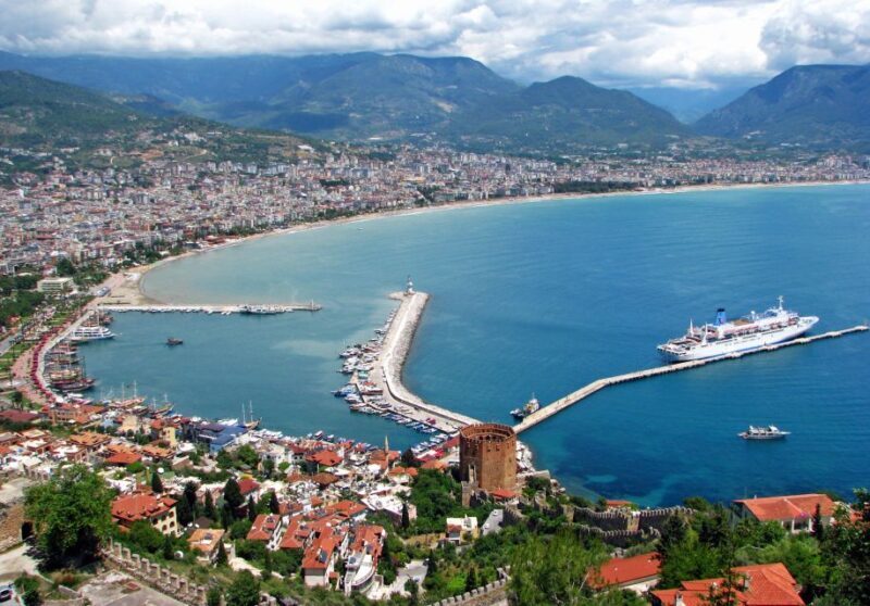 Alanya Pirate Boat Trip with Lunch, Swimming & Foam Party - FAQ