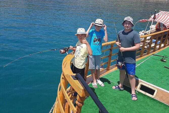 Alanya Relaxing Boat Tour with Lunch, Soft Drinks & Transfer - A Detailed Look at the Alanya Relaxing Boat Tour