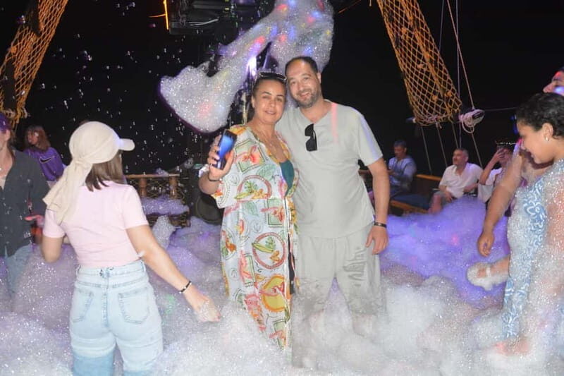 Alanya: Sunset Party Boat w/ Dinner & Unlimited Drinks - The Experience in Detail