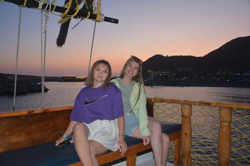 Alanya: Sunset Party Boat w/ Dinner & Unlimited Drinks - Practical Tips