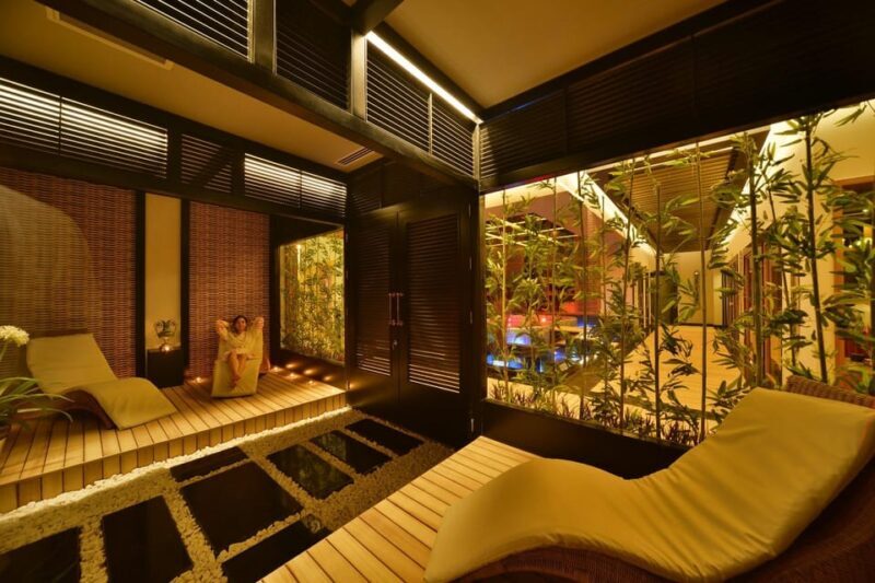 Alanya: Turkish Bath with Foam and Aromatherapy Massages - Who Should Book This Experience?