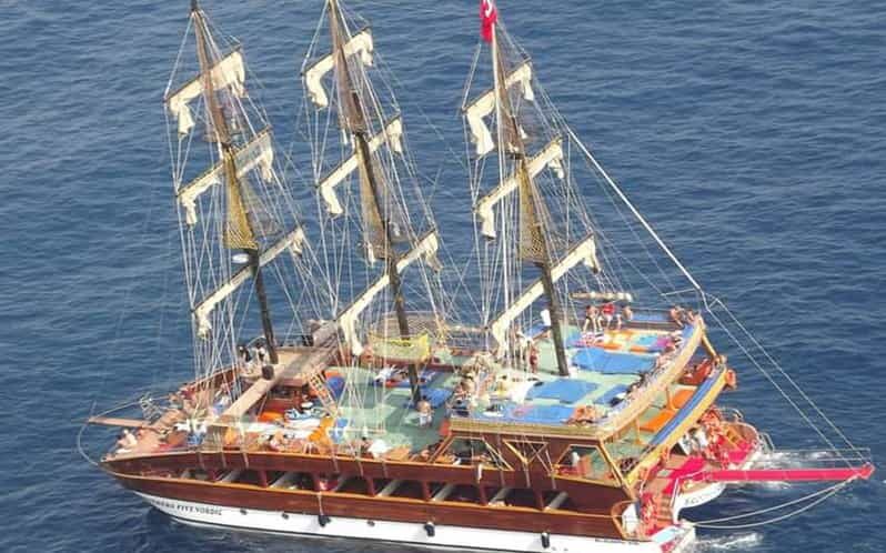 Alanya:Catamaran Tour with Lunch&Soft Drinks Animation Shows - A detailed look at the experience