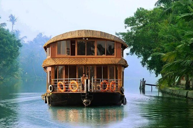Alappuzha Backwaters in Private Houseboat with Lunch, Pick & Drop - A Close Look at the Itinerary