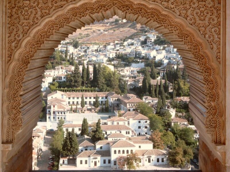 Albaicín & Sacromonte: Tour with Flamenco Show - Key Points
