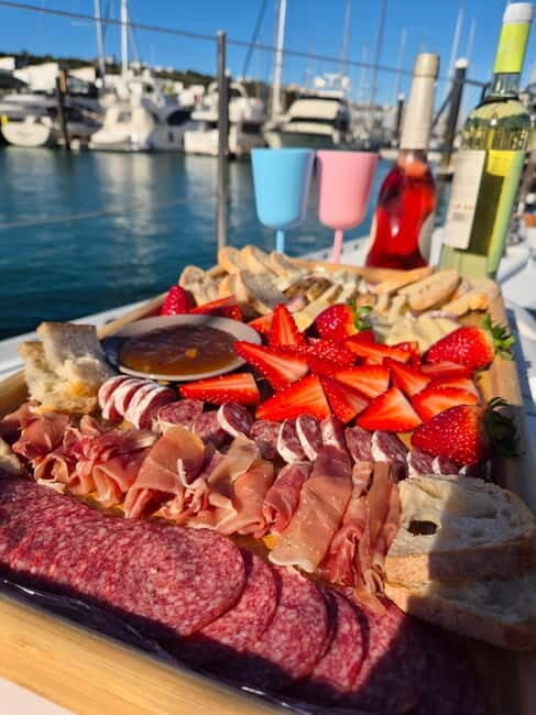 Albufeira: 2h Private Yacht Charter - FAQs