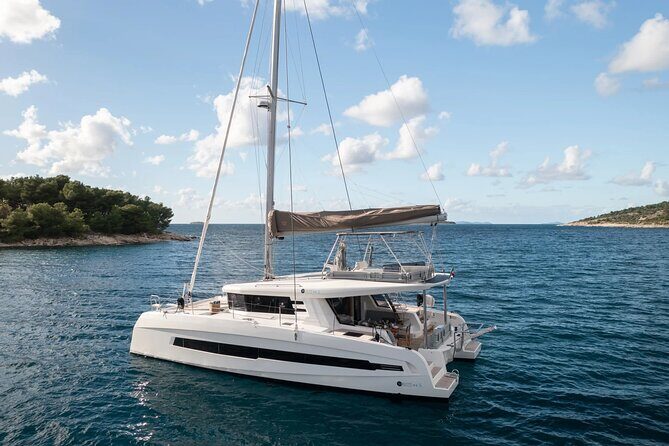 Albufeira: 2h30 Sunset Sailing Experience - "Unwind" - FAQ