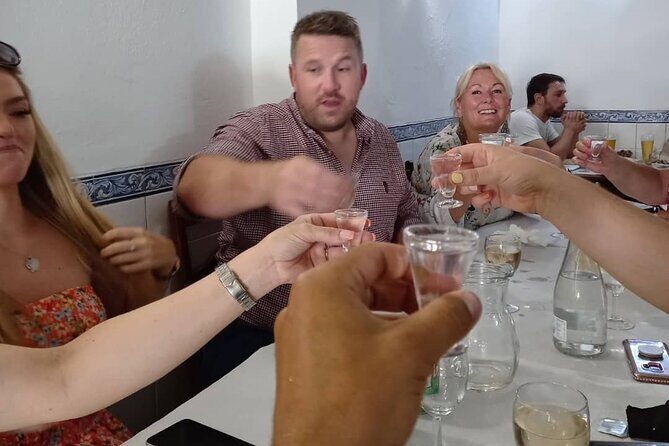 Albufeira Coast Tour with Wine Tasting and Chicken PiriPiri Lunch - Key Points