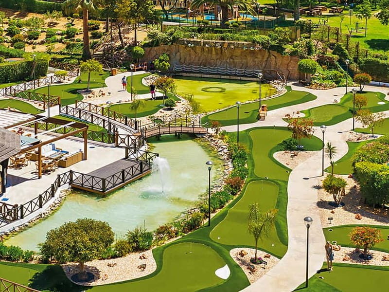 Albufeira: MiniGolf Adventure Park Entry Ticket - Discover the MiniGolf Adventure Park in Albufeira — a 20-hole course set amid beautiful scenery