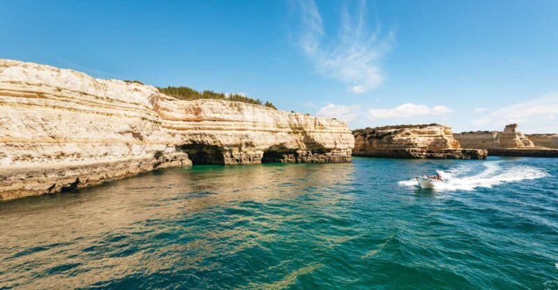 Albufeira: Sightseeing Cruise with Beach BBQ and Open Bar - The Beach BBQ