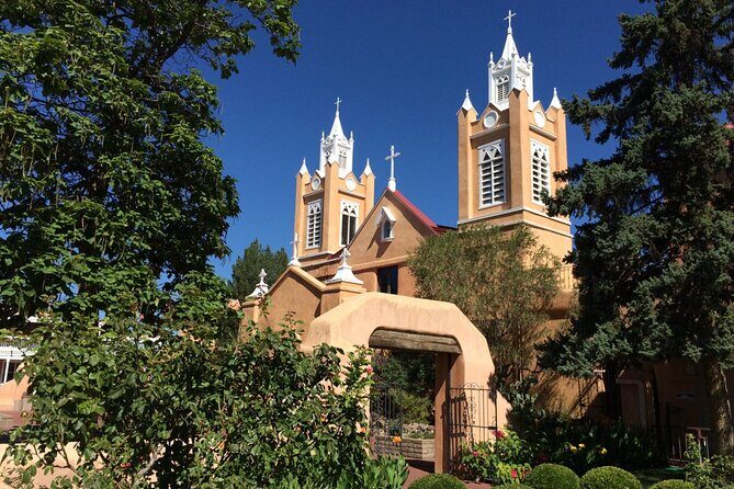 Albuquerques Timeless Wonders: From Plazas to Museums - Key Points