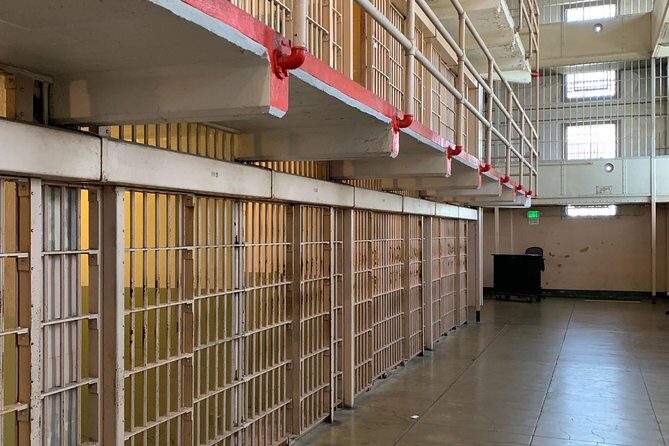 Alcatraz with Muir Woods and Sausalito Tour - Transportation and Group Size: Why It Matters