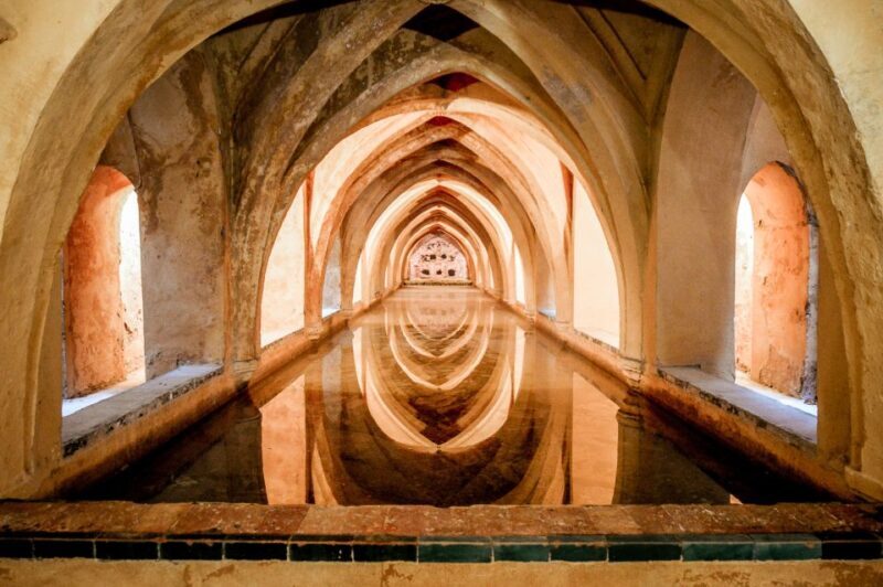 Alcazar of Seville Exclusive Group, max. 9 travelers - Authentic Experiences and the Guides Touch