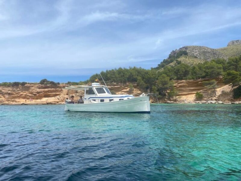 Alcudia: Private Sunset Boat Trip with Glass of Wine & Snack - Alcudia: Private Sunset Boat Trip with Glass of Wine & Snack