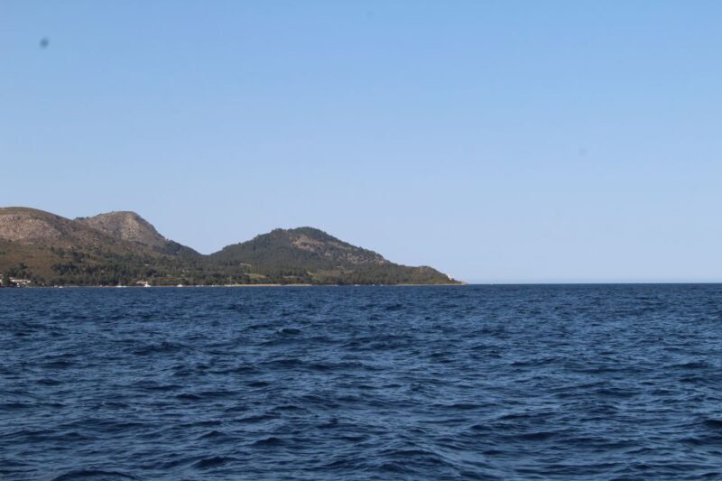 Alcudia: Private Sunset Boat Trip with Glass of Wine & Snack - Starting Point and Overall Experience