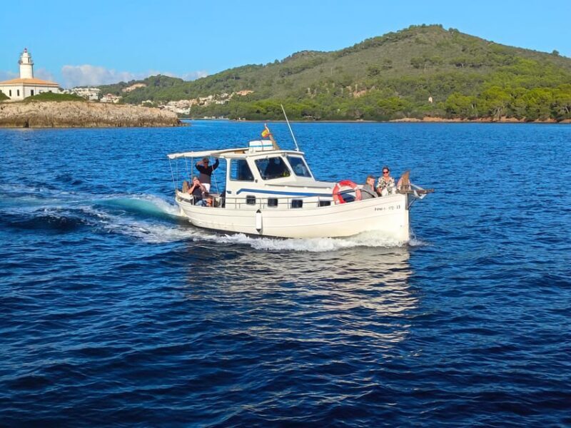 Alcudia: Private Sunset Boat Trip with Glass of Wine & Snack - Authenticity and Value