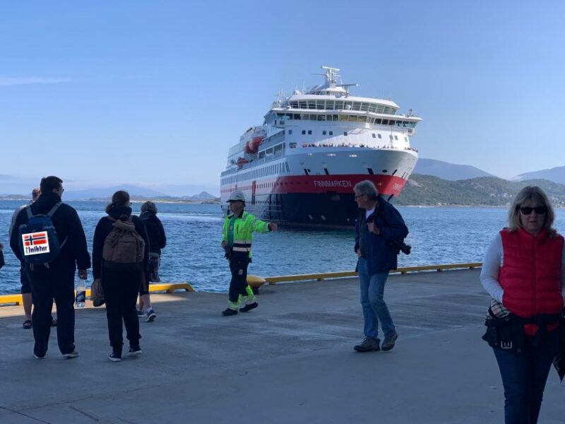 Alesund Private Sightseeing Tour on foot and by car - Key Points