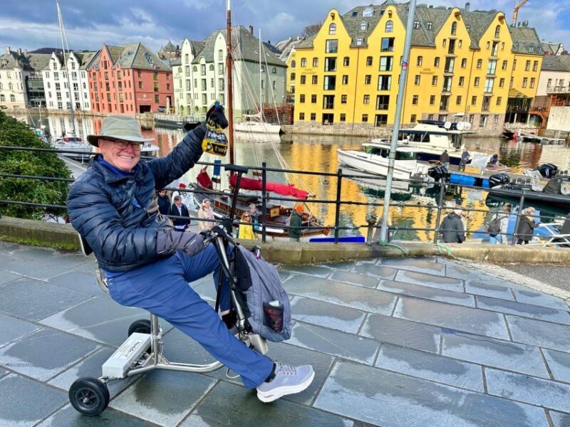 Alesund Private Sightseeing Tour on foot and by car - A Close Look at What the Tour Offers