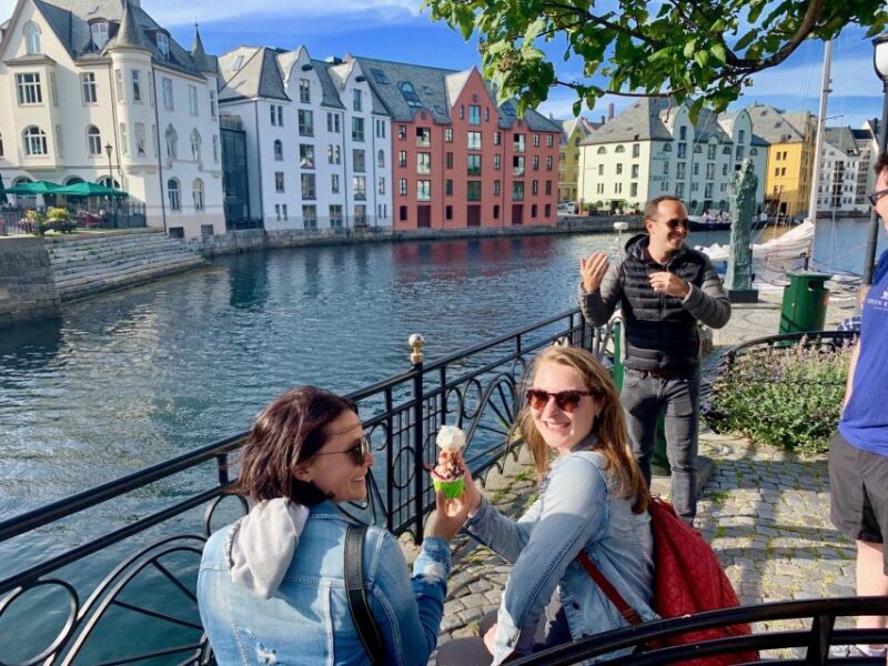 Alesund Private Sightseeing Tour on foot and by car - The Sum Up