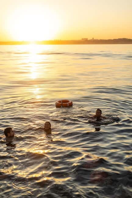 Algarve: Catamaran Sunset Tour with DJ or Live Guitarist - The Crew and Atmosphere
