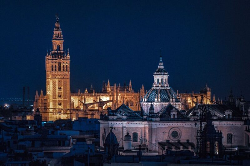 Algarve: Seville Full-Day Shopping and Sightseeing Tour - The Itinerary: What to Expect on this Day Trip