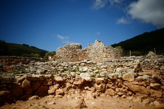 Alghero: private archaeological tour (TRANSFER INCLUDED) with local guide - Key Points