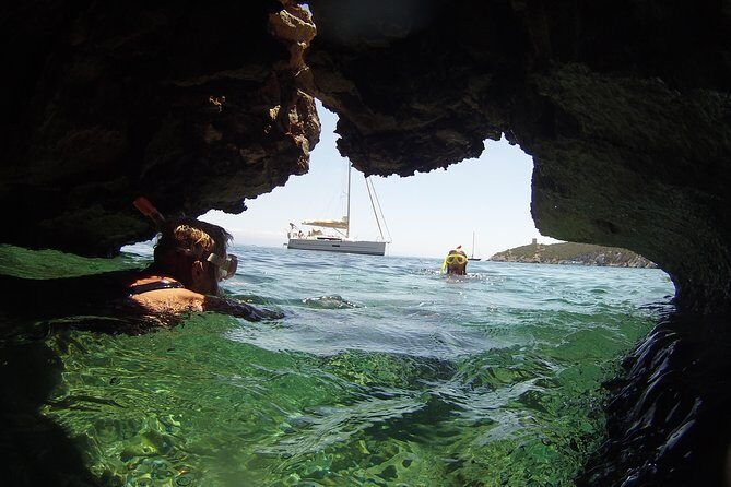 Alghero - Sailboat trip with lunch on board, - Discover the Beauty of Sardinia on a Sailing Trip from Alghero