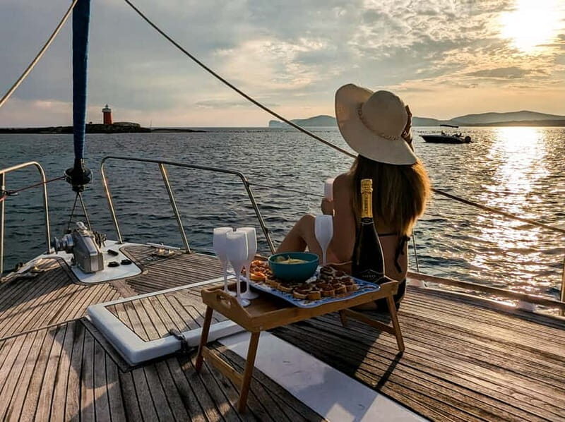 Alghero: Sunset Sailing Cruise with Aperitif - An Authentic Sunset Sailing Experience in Alghero