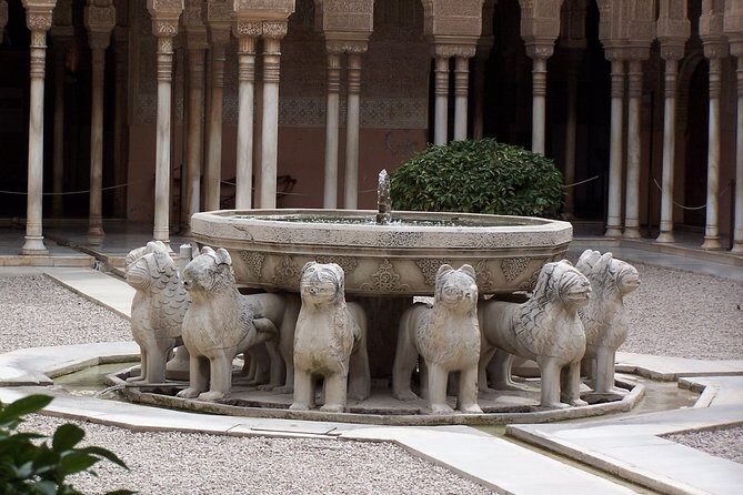 Alhambra: complete guided tour with Nasrid Palaces tickets - An In-Depth Look at the Tour Experience