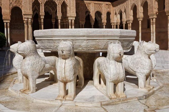 Alhambra Complete: Ticket Skip-the-Line Nasrid Palace and Generalife with Guide - Exploring the Alhambra: What You Can Expect
