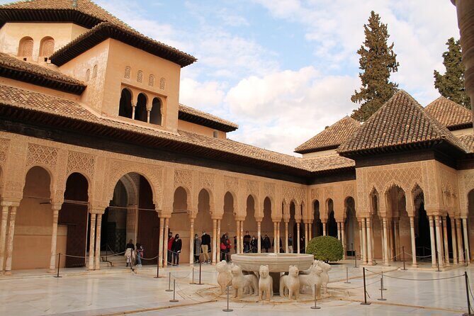Alhambra Guided Tour, Nasrid Palaces and Generalife - Discover the Alhambra Guided Tour, Nasrid Palaces, and Generalife