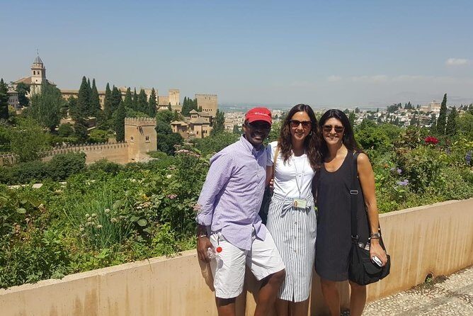 Alhambra Highlights Private Tour with Nazaries Palaces - Who Should Consider This Tour?