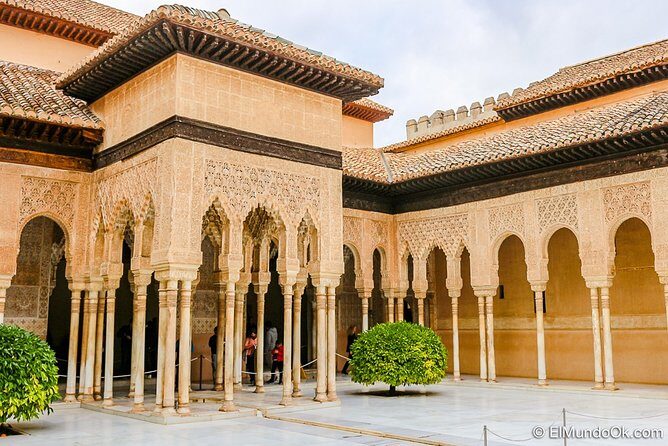 Alhambra palace Private tour with private local guide and admission tickets - Experience the Alhambra: A Private Guided Tour in Granada