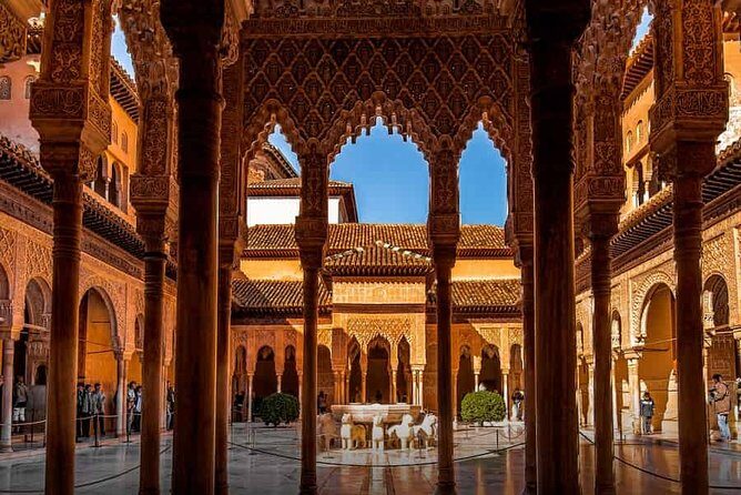 Alhambra palace Private tour with private local guide and admission tickets - Key Points