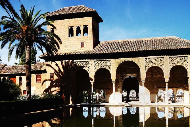 Alhambra Private Tour: Nasrid Palaces, Alcazaba and Generalife - Exploring the Heart of Granada: The Alhambra Private Tour Experience